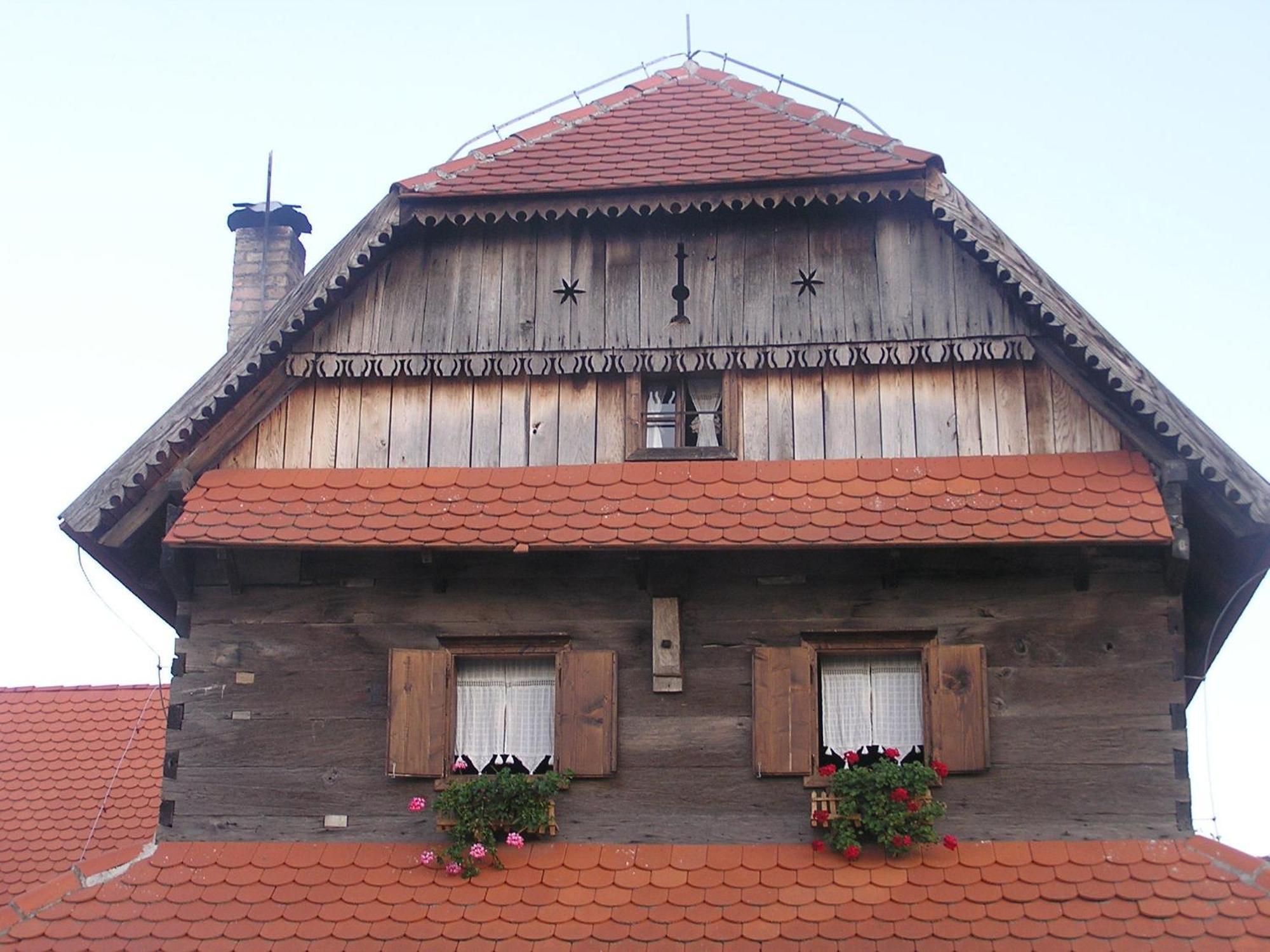 Tradicije Cigoc Hotel Exterior foto