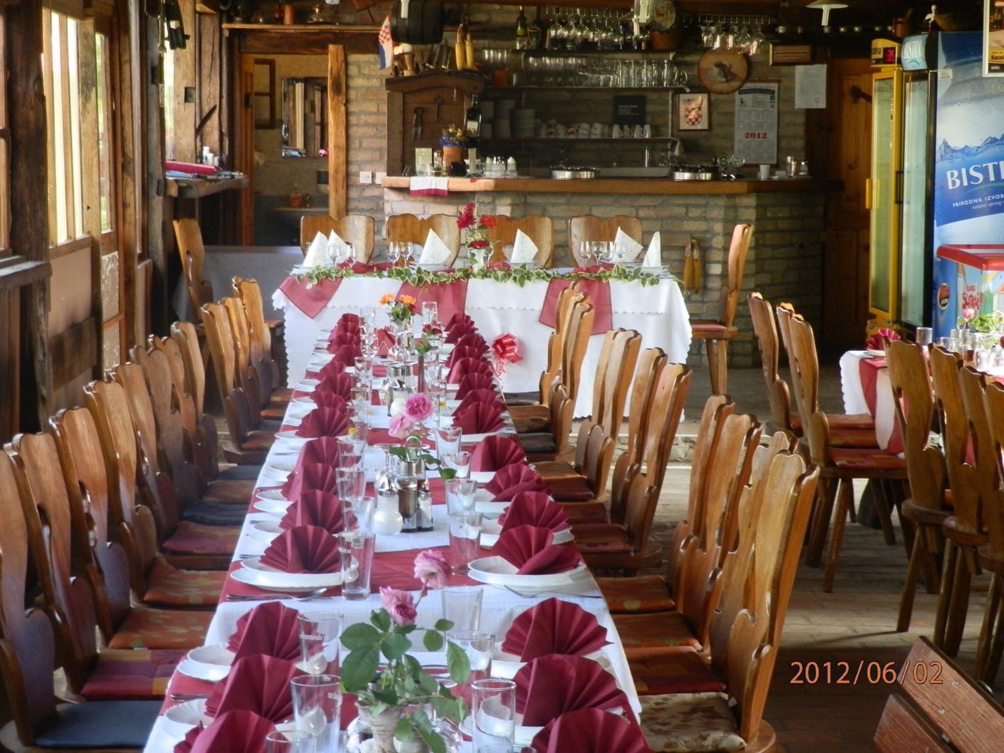 Tradicije Cigoc Hotel Exterior foto